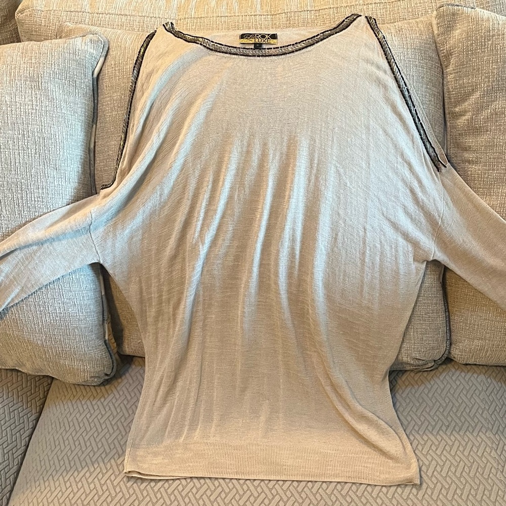 LaROK Beaded cold shoulder top